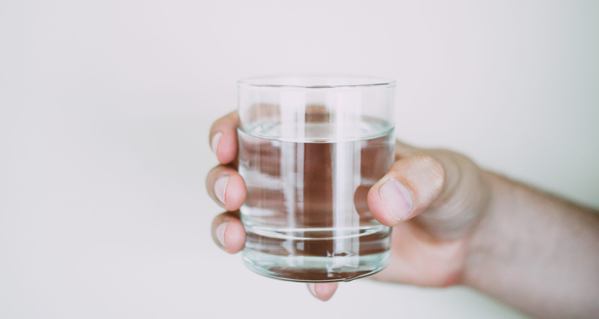 szklanka wody na starość